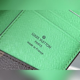 LV Артикул： M81536 Зеленый Кошелек Изготовлен из парусины, с дет