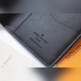 LV Карманный держатель для карт Модель N63144 Кожаный карманный п