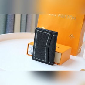 LV Модель M68209 Карманный кошелек с вышитыми линиями Карманный