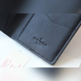 LV Модель M68209 Карманный кошелек с вышитыми линиями Карманный