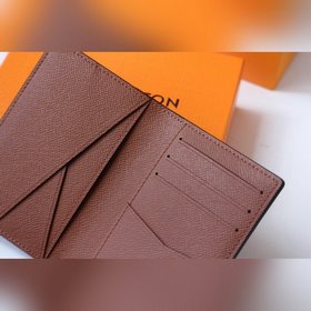 LV Модель M69701 Карманный кошелек  Вирджил Абло (Virgil Abloh)