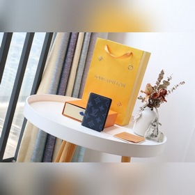 LV [Карманный держатель для карт с тиснением, синий] Артикул： N8