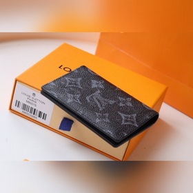 LV Артикул： m80015 Универсальный кошелек в форме сумки Этот ком