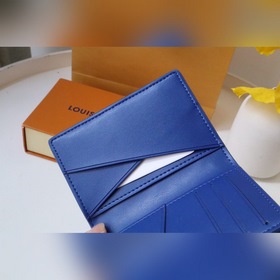 LV Артикул： M81663 Карманный кошелек Этот карманный кошелек из к