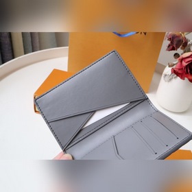 LV  Универсальный кошелек в сумке Артикул： M81382 Тиснение Этот
