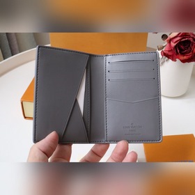 LV  Универсальный кошелек в сумке Артикул： M81382 Тиснение Этот
