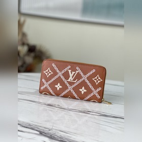 LV Артикул： M81141 (вышивка) Карамельный цвет Кошелек на молнии