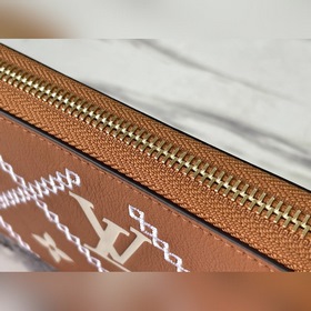 LV Артикул： M81141 (вышивка) Карамельный цвет Кошелек на молнии