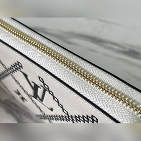 LV Артикул： M81141 (вышивка) Белый кошелек на молнии Изготовлен