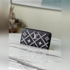 LV Артикул： M81141 (вышивка) Черный Кошелек на молнии Материал