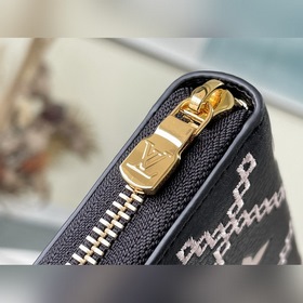 LV Артикул： M81141 (вышивка) Черный Кошелек на молнии Материал