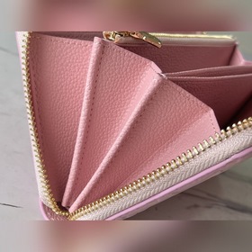 LV Артикул： M81299 Розовый кожаный кошелек с одной молнией из се