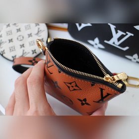 LV Модель M69516 CRAFTY TRIO Сумка-клатч LV Crafty представляет