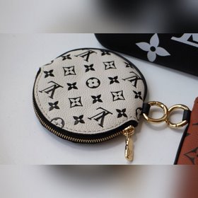 LV Модель M69516 CRAFTY TRIO Сумка-клатч LV Crafty представляет 