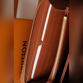 LV Артикул： M81141 Новая модель Кошелек Zippy с тисненым логотип