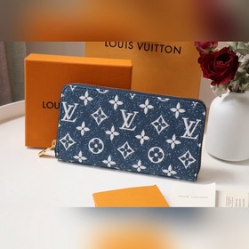 LV Артикул： M81226 Кошелек на молнии Модель Monogram в новом ис