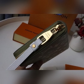 LV Артикул： M81279 Серия кошельков ZIPPY Кошелек Zippy Свежий 