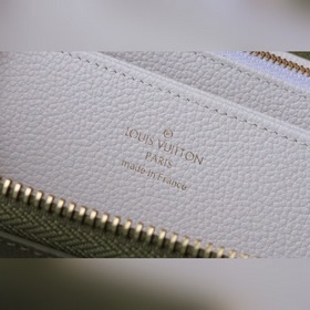 LV Артикул： M81279 Серия кошельков ZIPPY Кошелек Zippy Свежий 