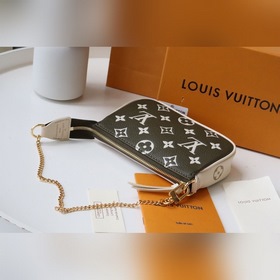 LV Артикул： M81284 Mini Pochette Accessoires Из капсульной колл