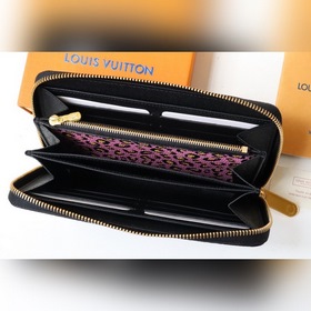 LV Кошелек на молнии Артикул： M80683 Это модель из коллекции Wi
