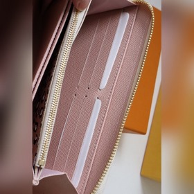 LV Кошелек на молнии Артикул： M80683 Это модель из коллекции Wi