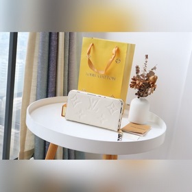 LV Модный новый кошелек на молнии Артикул： M80680 Это одна из м