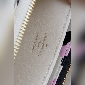 LV Модный новый кошелек на молнии Артикул： M80680 Это одна из м