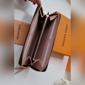 LV Модель： N60742 Clemence Кошелек-клатч Компактный, но вместите