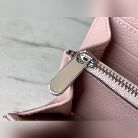 LV Артикул： M60145 Кошелек Iris Изготовленный из роскошной кожи