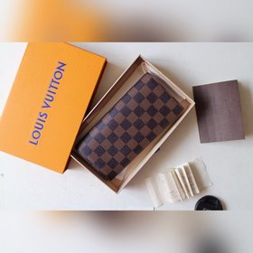 LV Модель M61289 Emilie Кошелек Изготовлен из мягкой ткани Monog