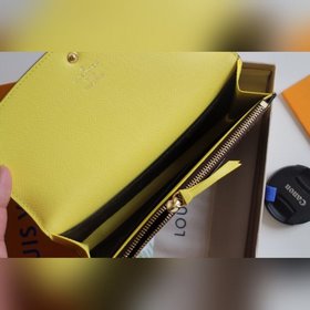 LV Модель M61289 Emilie Кошелек Изготовлен из мягкой ткани Monog