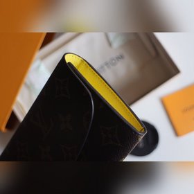LV Модель M61289 Emilie Кошелек Изготовлен из мягкой ткани Monog