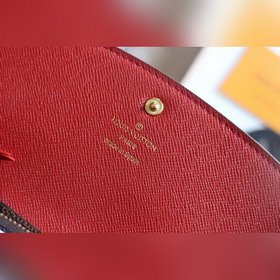 LV Модель M61289 Emilie Кошелек Изготовлен из мягкой ткани Monog
