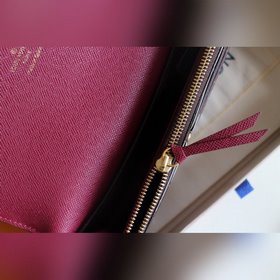 LV Модель M61289 Emilie Кошелек Изготовлен из мягкой ткани Monog