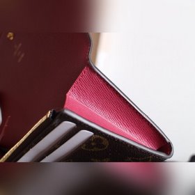LV Модель M61289 Emilie Кошелек Изготовлен из мягкой ткани Monog