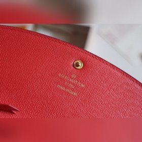 LV Модель M61289 Emilie Кошелек Изготовлен из мягкой ткани Monog