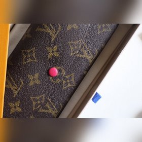 LV Модель M61289 Emilie Кошелек Изготовлен из мягкой ткани Monog