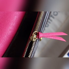 LV Модель M61289 Emilie Кошелек Изготовлен из мягкой ткани Monog