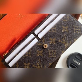LV Модель M61289 Emilie Кошелек Изготовлен из мягкой ткани Monog