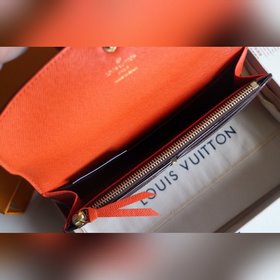 LV Модель M61289 Emilie Кошелек Изготовлен из мягкой ткани Monog