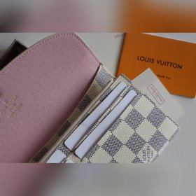 LV Модель M61289 Emilie Кошелек Изготовлен из мягкой ткани Monog