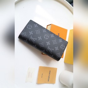 LV BRAZZA Кошелек Артикул： M80932 Кожаный кошелек Этот кошелек 