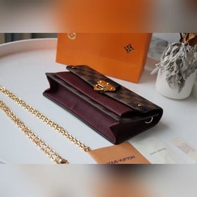 LV VAVIN кошелек на цепочке Артикул： N60221 &nbsp; Искусное с