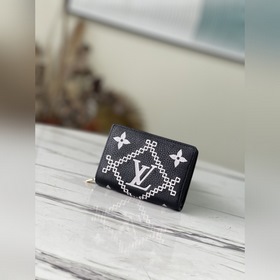 LV Артикул： M81139 Черный Кошелек Изготовлен из кожи, украшен пе