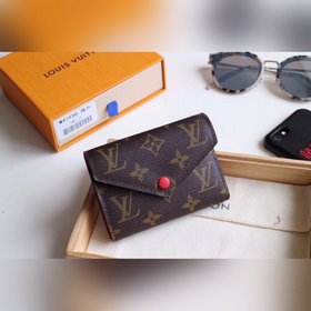LV Модель M41938 Кошелек VICTORINE Изящный и функциональный, это