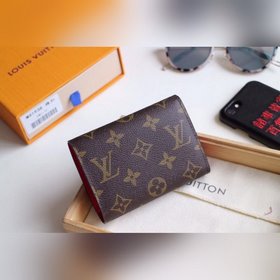 LV Модель M41938 Кошелек VICTORINE Изящный и функциональный, это