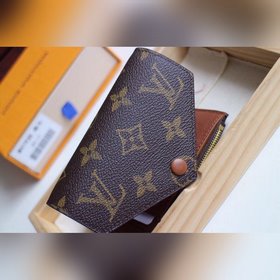 LV Модель M41938 Кошелек VICTORINE Изящный и функциональный, это