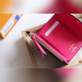 LV Модель M41938 Кошелек VICTORINE Изящный и функциональный, это