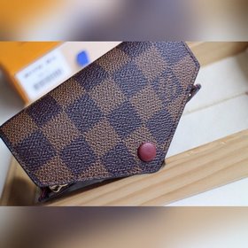 LV Модель M41938 Кошелек VICTORINE Изящный и функциональный, это