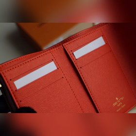 LV Модель M41938 Кошелек VICTORINE Изящный и функциональный, этот